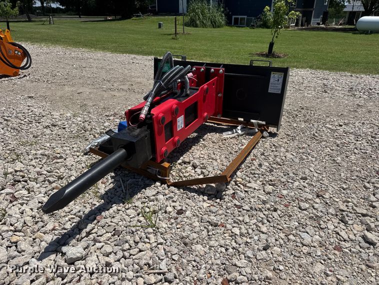 Raytree RMH680 skid steer breaker - NJ9239