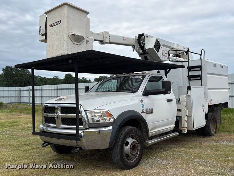 2018 RAM 5500 forestry bucket truck - YA2588