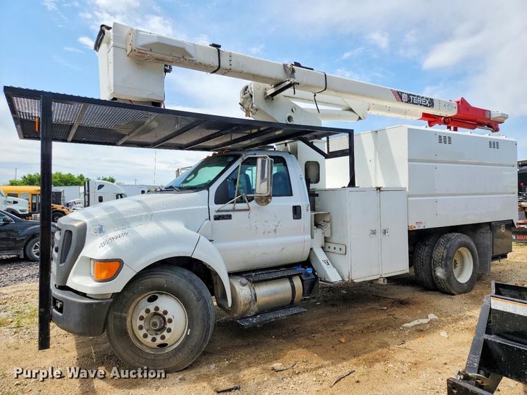 2015 Ford F750 Super Duty forestry bucket truck - YA3247