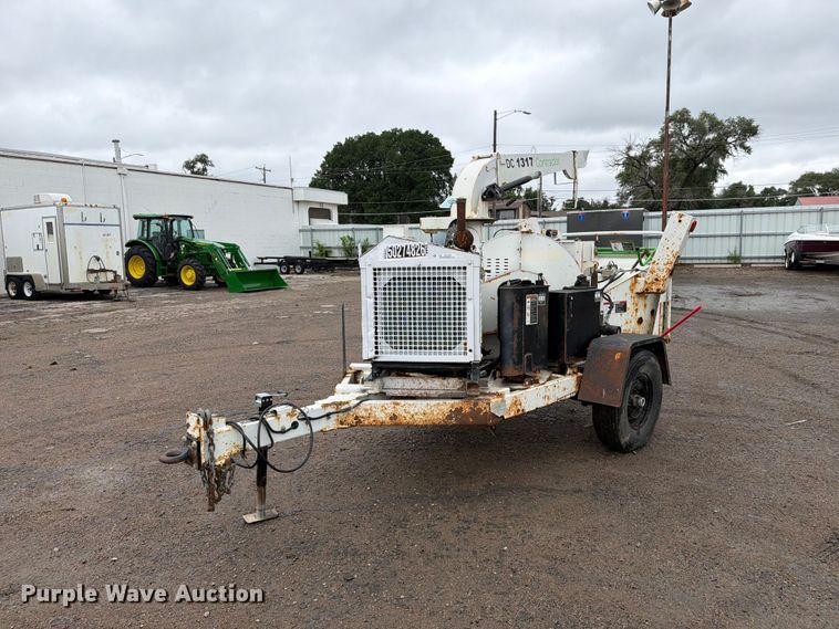 2016 Altec DC1317 wood chipper - YA3285