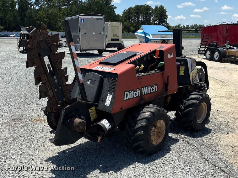 2016 Ditch Witch 410SX trencher - YA3956