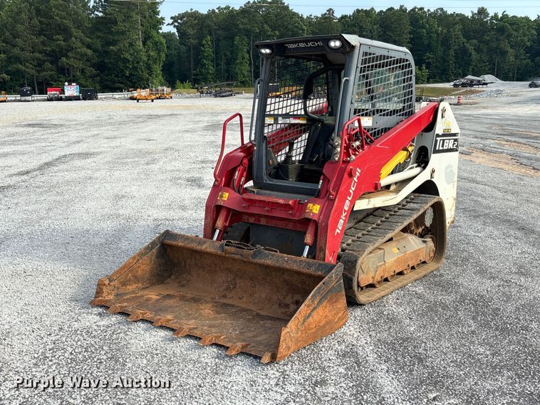 2023 Takeuchi TL8R-2 tracked skid steer loader - YA3966