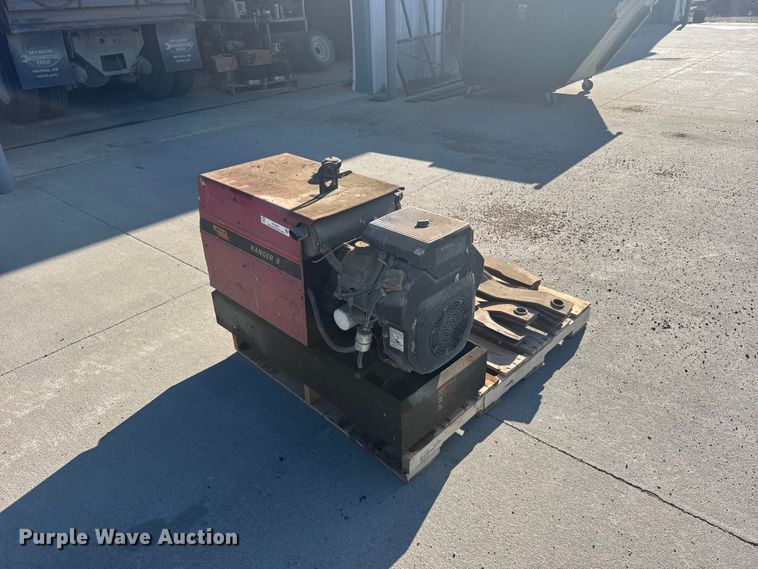 Lincoln Electric Ranger 8 welder/generator - DY2976