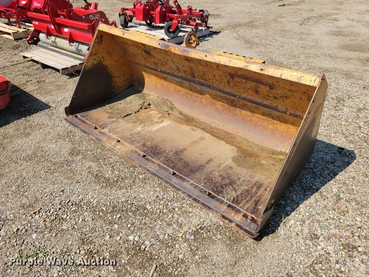 Case skid steer bucket - EE1129