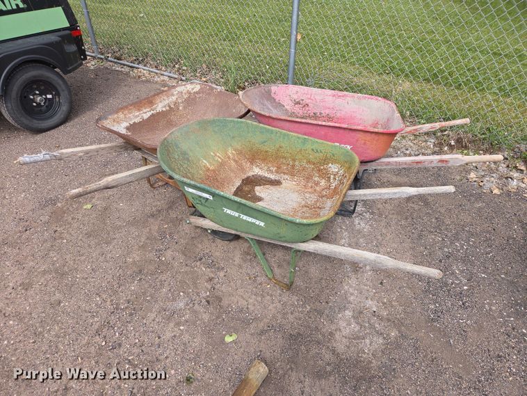 (3) wheelbarrows - ER1778