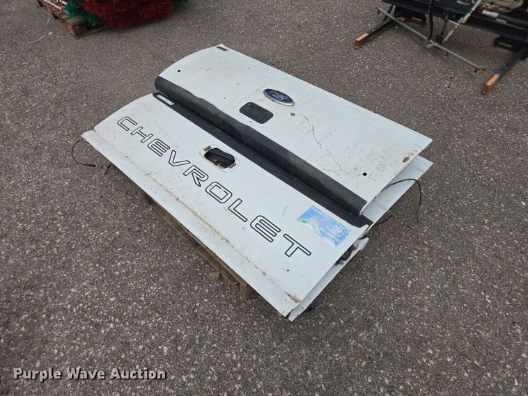 4 pickup tailgates - ER1780