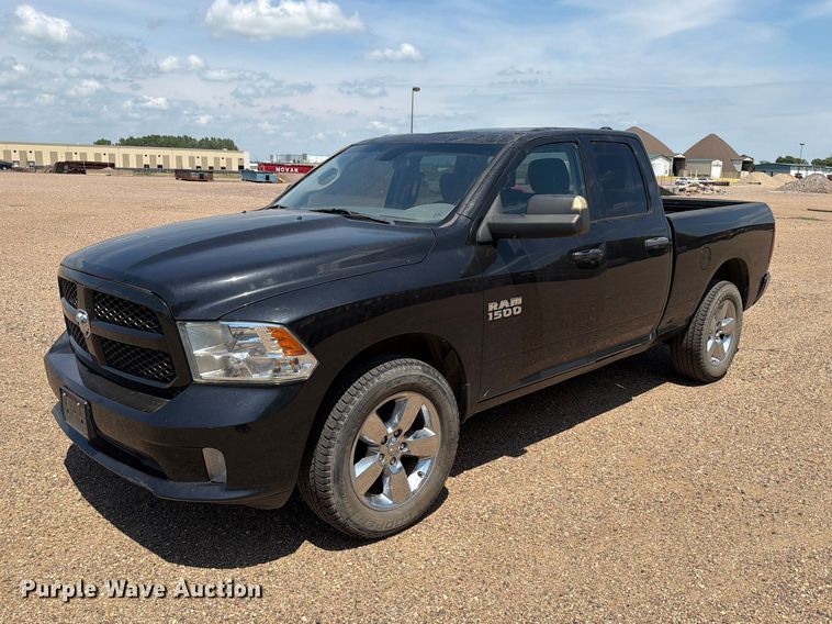 2018 RAM 1500 Ext. Cab pickup truck - ER1823