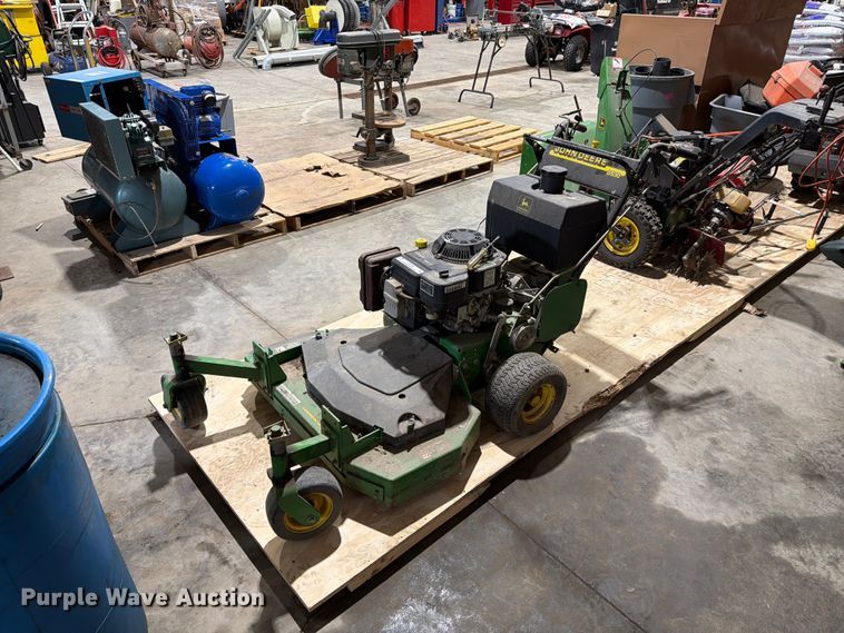 John Deere GS30 push mower - ER1880