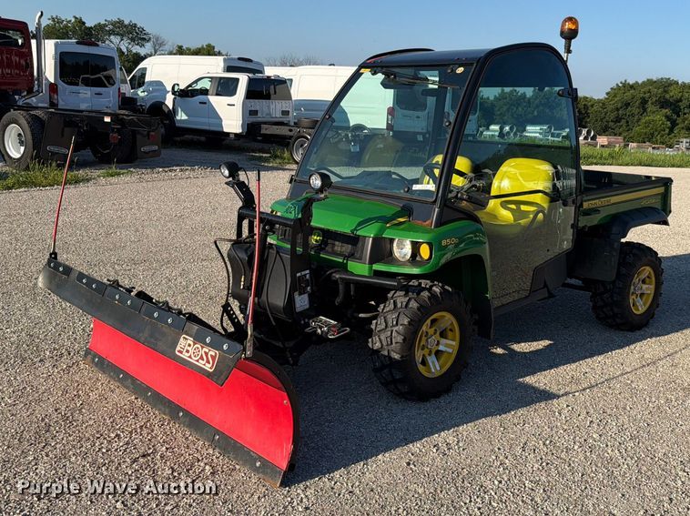 2009 John Deere 850D Gator XUV utility vehicle - EV2318