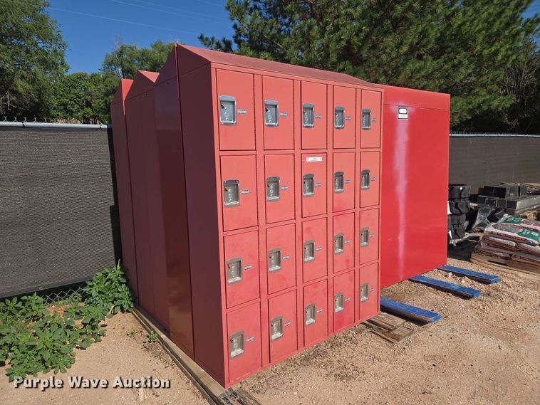 DeBough MFG. CO lockers - EW0450