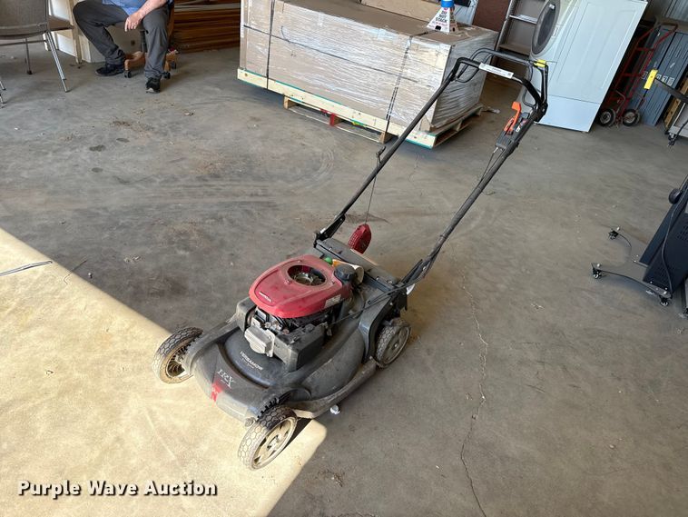 Honda HRX 217 push mower - EW4002