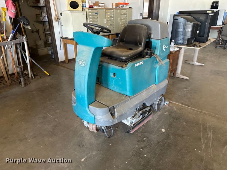 Tennant T7 Floor scrubber - EW4008