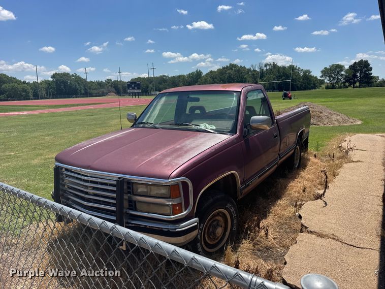 1993 Chevrolet K2500 pickup truck - EW4960