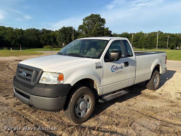 2008 Ford F150 pickup truck - EX2022