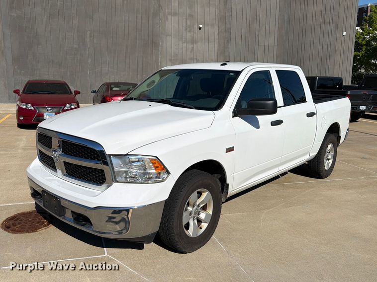 2019 RAM 1500 Crew Cab pickup truck - EX4541