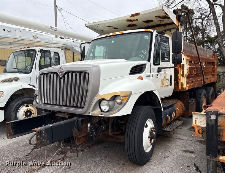 2009 International WorkStar 7400 dump truck - FB8475
