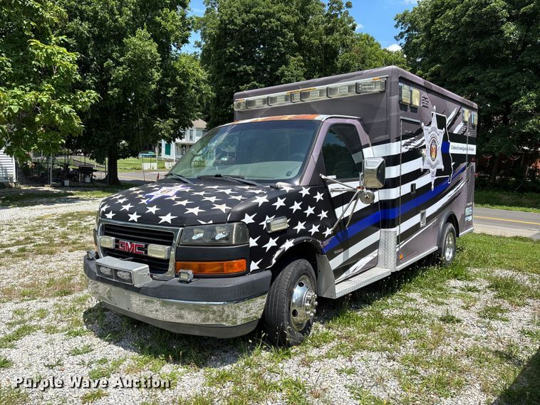 2006 GMC Savana ambulance - FC1788