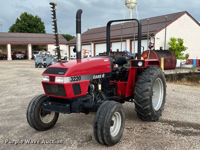 1995 Case IH 3220 tractor - FC1857
