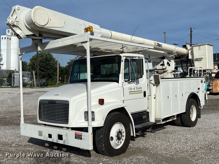 1993 Freightliner FL70 bucket truck - FC5859