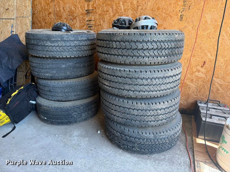 (8) LT265/70R16 tires and wheels - FI0253
