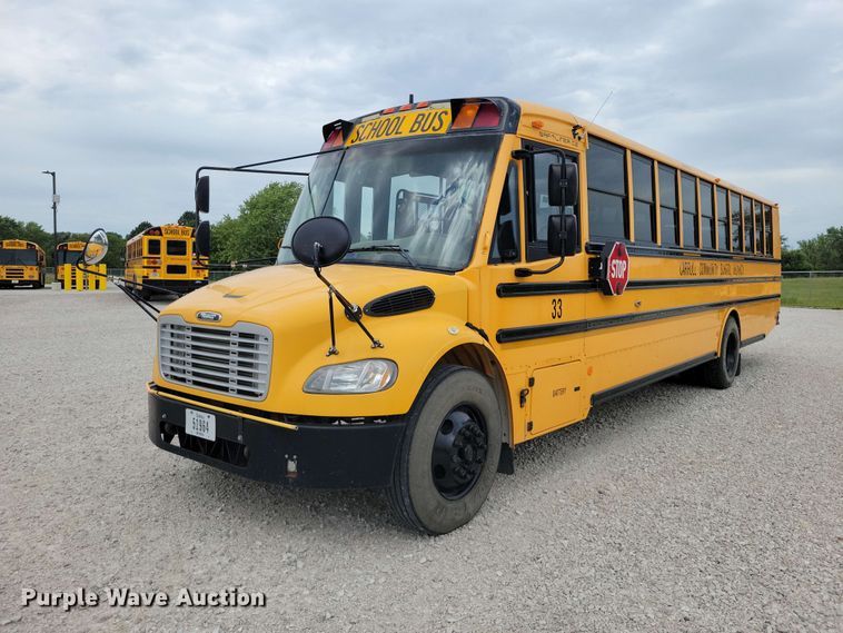 2016 Thomas Built B2 school bus - FU0010