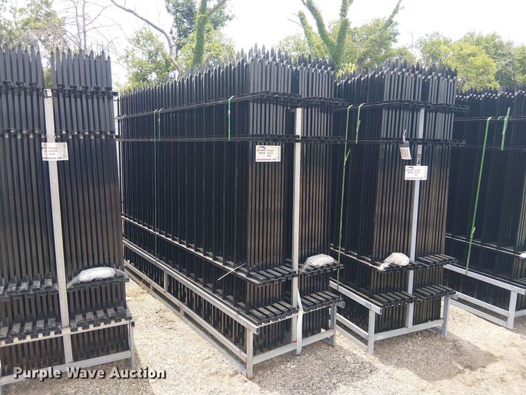 (22) Valley Pioneer F10 fence panels - EE1605