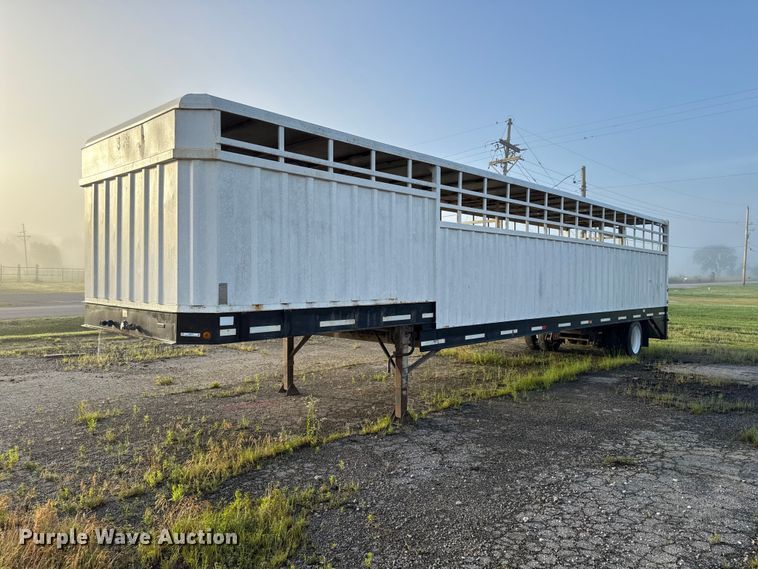 2000 Neville Built livestock trailer - EN0416