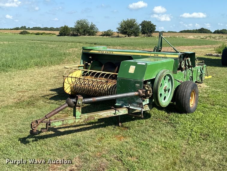 John Deere 346 small square baler - ET6436