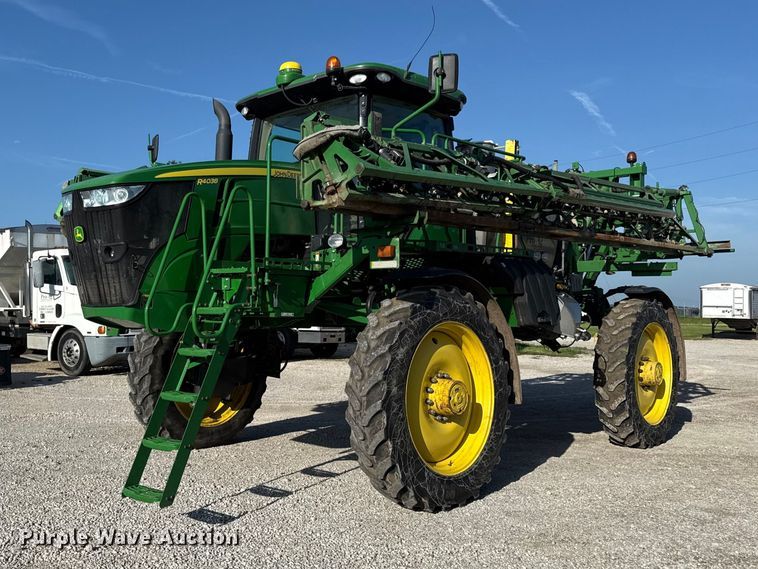 2014 John Deere R4038 sprayer - EX2017