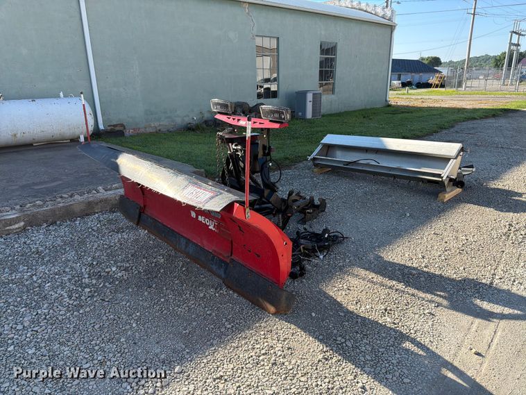 Western Ultra Finish snow plow - FK3137