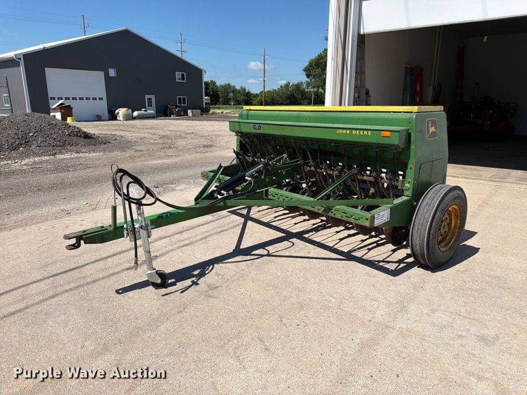 John Deere 8200 grain drill - FK3139