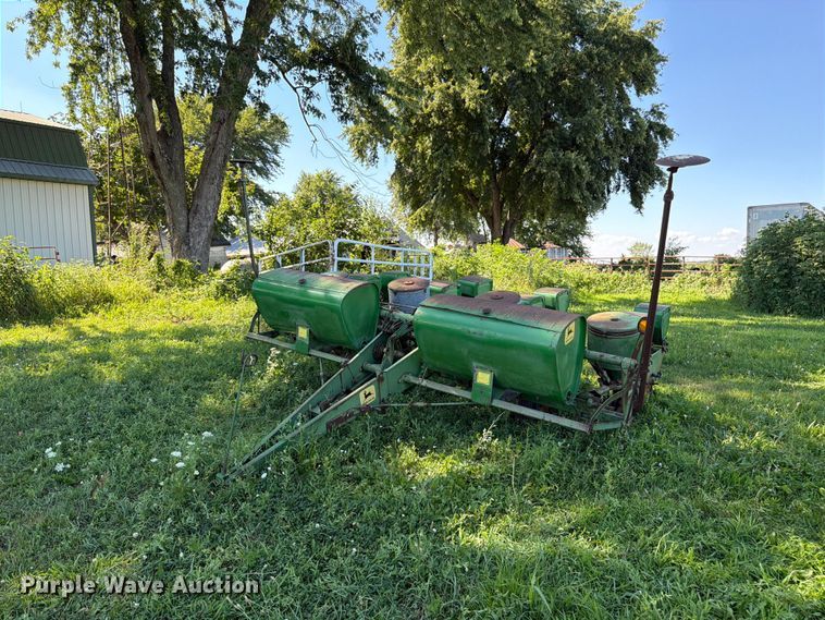 Planters and Seeders For Sale Near Columbia, TN | Purple Wave Auction