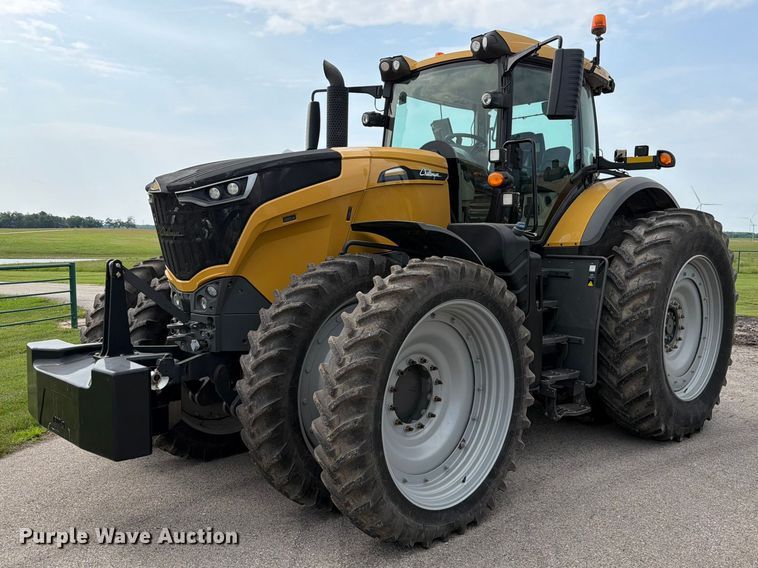 2016 Challenger 1038 MFWD tractor - NA9436