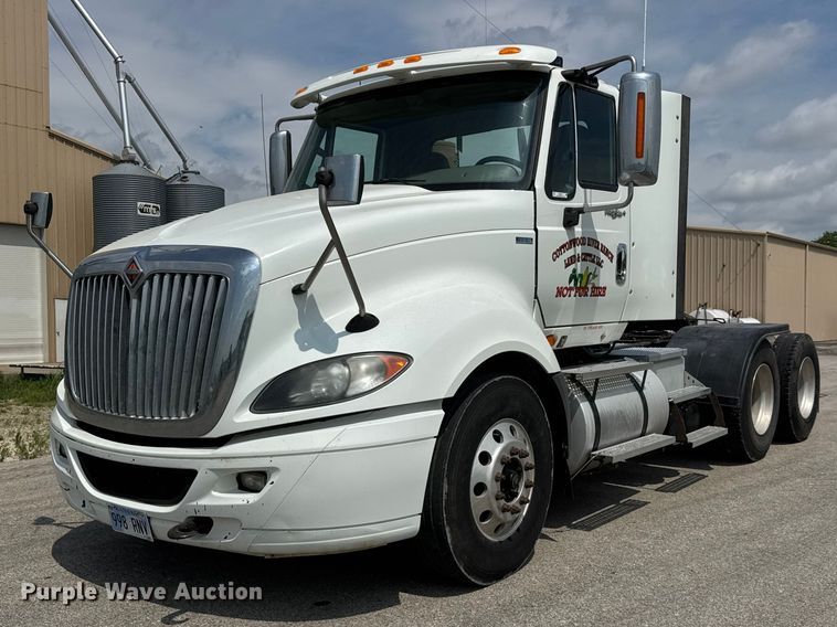 2013 International ProStar+ 122 semi truck - NA9437
