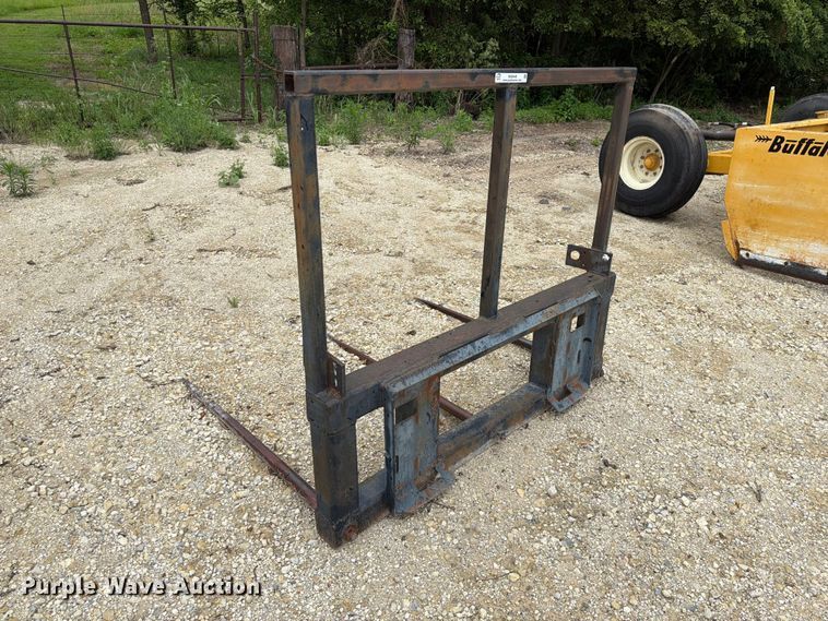 Skid steer bale spear - NA9448