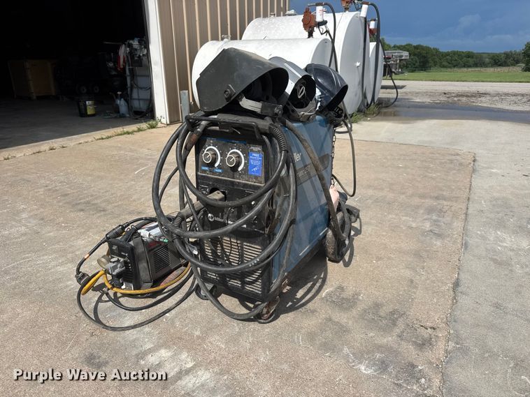 Miller Millermatic 250 welder - NA9472