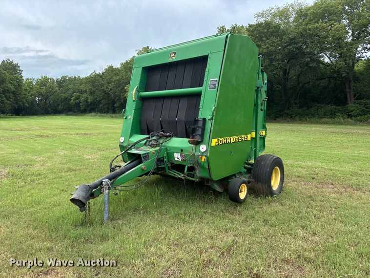John Deere 566-5x6 round baler - NJ9211
