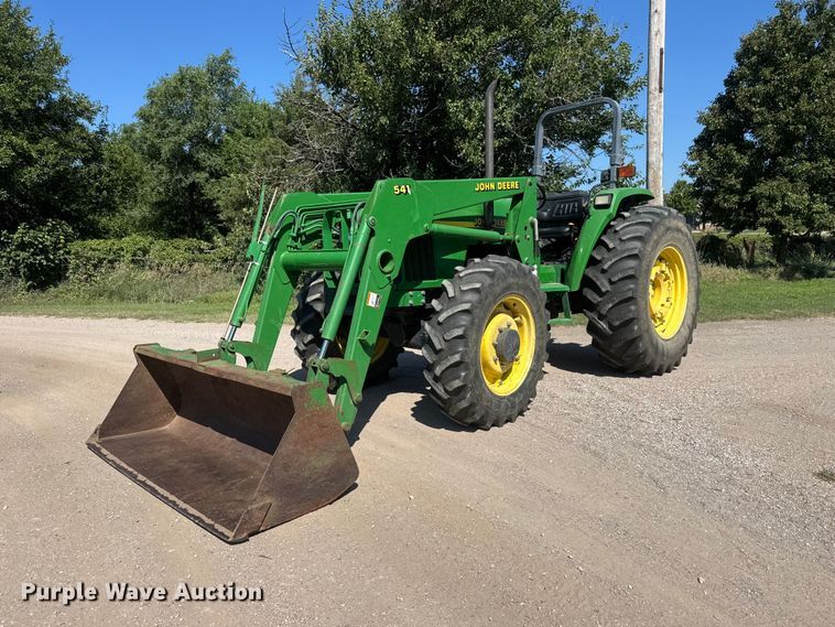 1999 John Deere 5510 MFWD tractor - NJ9231