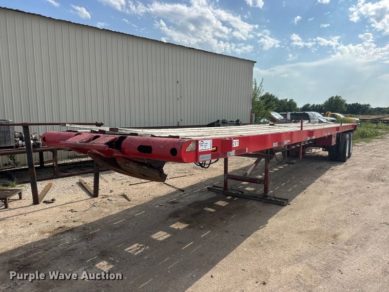 1980 Hobbs FB-EB-4 oilfield trailer - DW6773