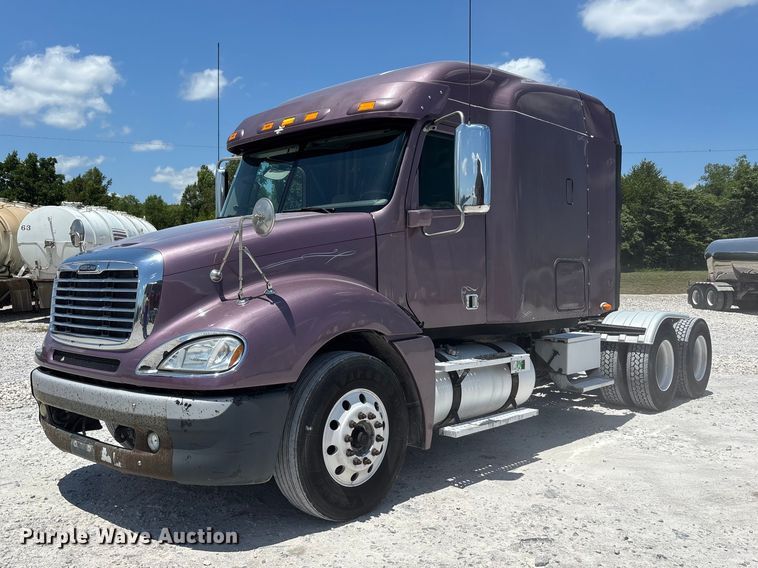 2017 Freightliner Columbia 120 Glider semi truck - ER3085
