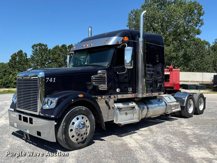 2015 Freightliner Coronado semi truck - ER3119