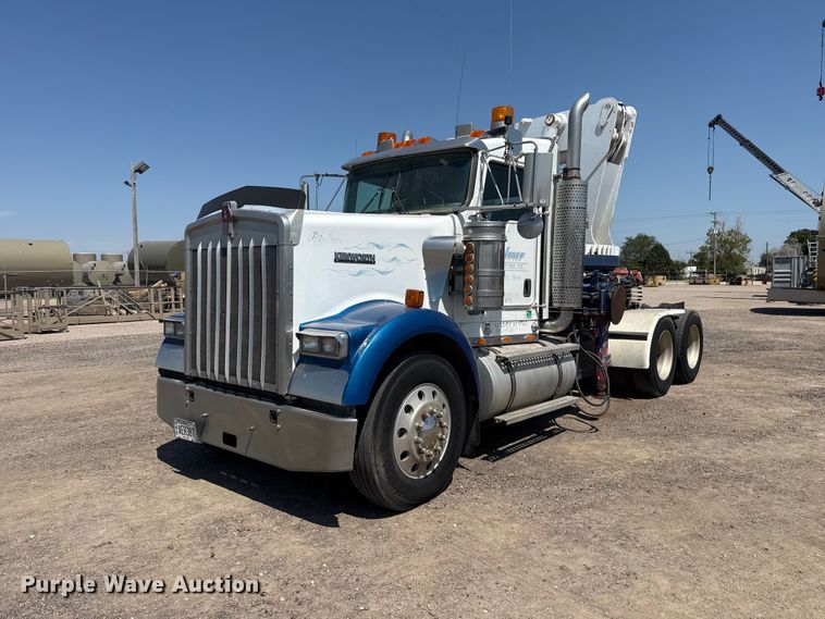 2006 Kenworth W900 crane truck - EW4024