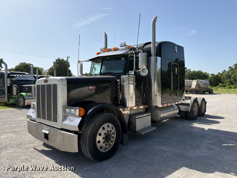 2007 Peterbilt 379 semi truck - FI0263