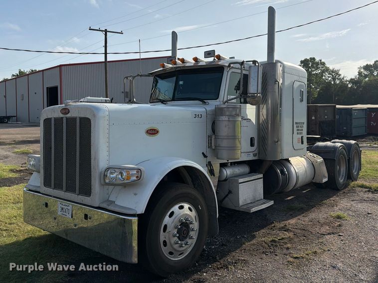 2012 Peterbilt 389 semi truck - FN2515