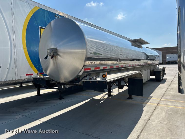 1996 Walker 3A tank trailer - NM9827