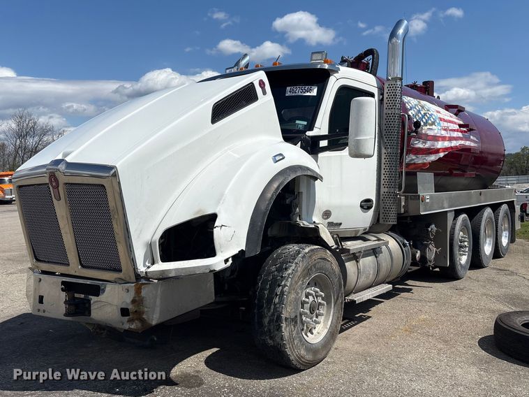 2019 Kenworth T880 vacuum truck - YA3016
