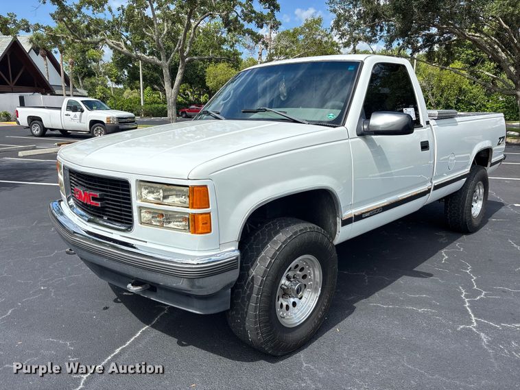 1995 GMC Sierra 1500 pickup truck - DV7250