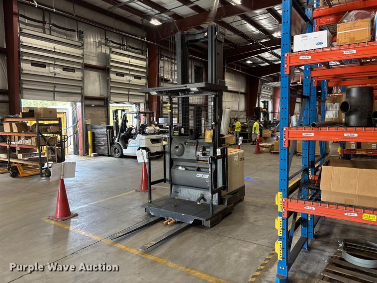 2017 Crown SP4050-30 order picker - EF1297