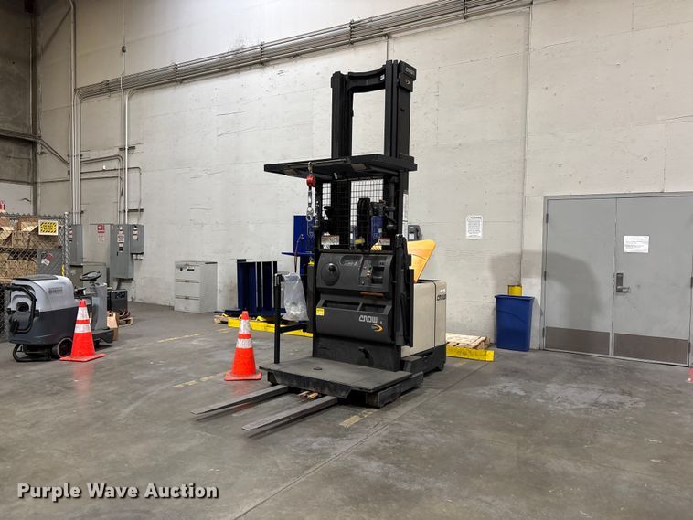 2016 Crown SP4050-30 order picker - EP3009