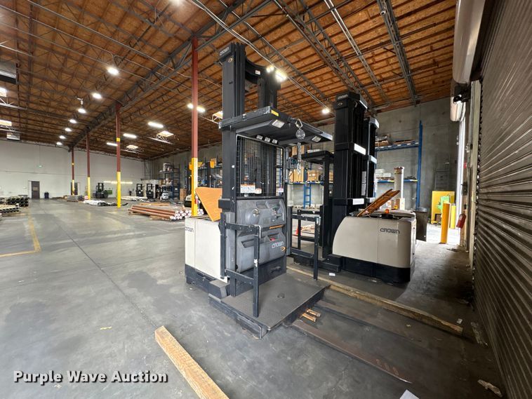 2018 Crown SP4050-30 order picker - EP3011